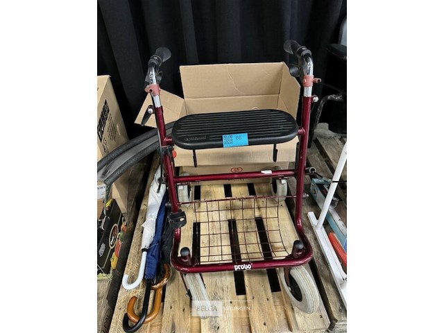 Rollator + paraplu's + kleerhangers - afbeelding 1 van  5
