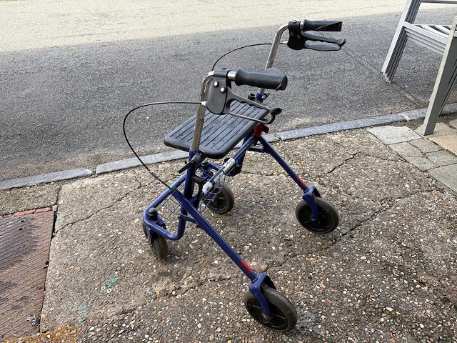 Rollator thuasne - wheelchair - afbeelding 3 van  6