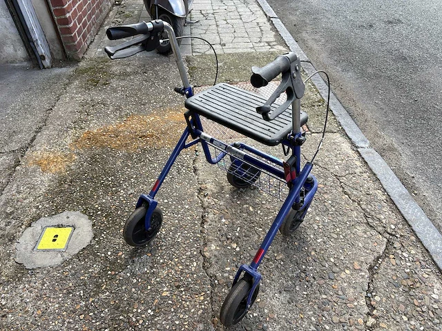 Rollator thuasne - wheelchair - afbeelding 4 van  6