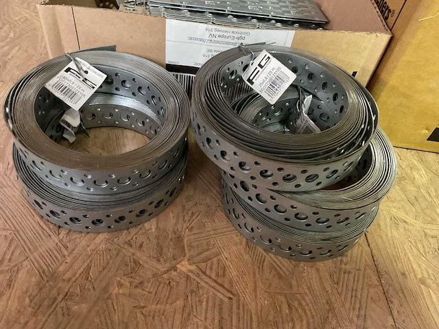 Rollen bandijzer; houtverbindingen; handbeschermingen - afbeelding 2 van  7