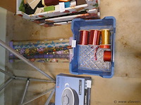 Rollen inpakpapier met linten - afbeelding 1 van  1