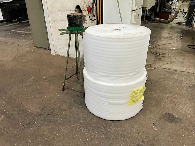 Rollen schuimfolie (2x) - afbeelding 1 van  4