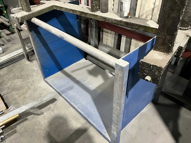 Rollenbaan en metalen onderstel - afbeelding 5 van  5