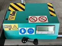 Rollenbaan met digitale meetlat en afstandshouder - afbeelding 3 van  5