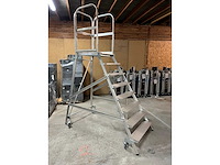 Rollende magazijntrap munk 50108