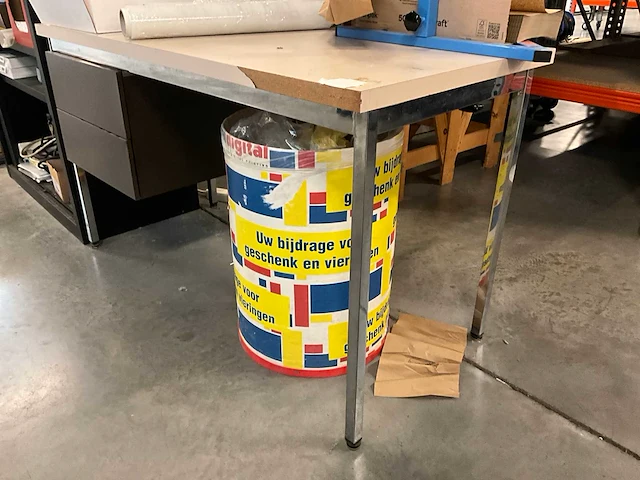 Rolluikkast en bureautafel - afbeelding 2 van  17