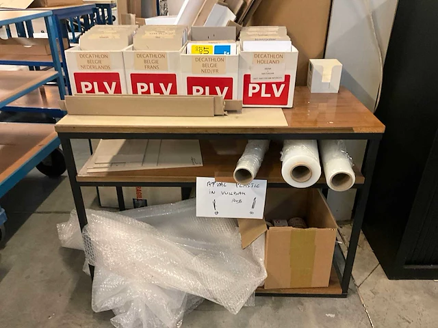 Rolluikkast en bureautafel - afbeelding 7 van  17