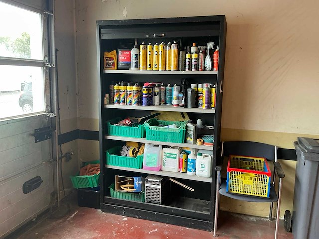 Rolluikkast met inhoud - afbeelding 1 van  5