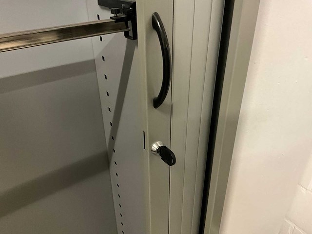 Rolluikkasten met kledingroede 120x198 (3x) - afbeelding 3 van  4