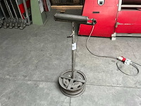 Rolstatief op voet - afbeelding 1 van  3