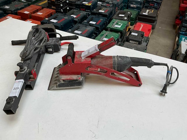 Romus vloerstripmachine - afbeelding 1 van  4