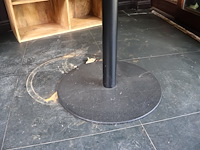 Ronde houten tafel - afbeelding 4 van  6