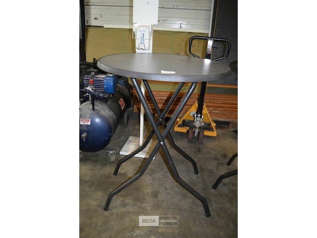 Ronde inklapbare staantafel - afbeelding 1 van  3