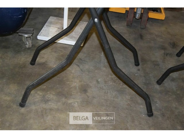 Ronde inklapbare staantafel - afbeelding 3 van  3