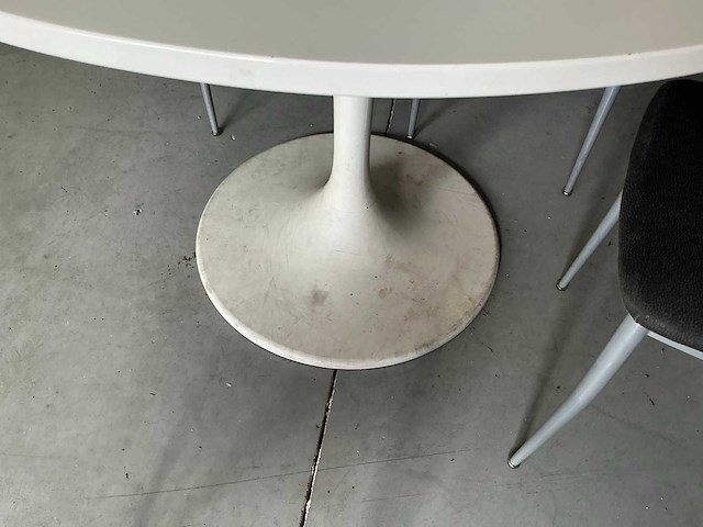 Ronde kantinetafel met 4 stoelen - afbeelding 4 van  8