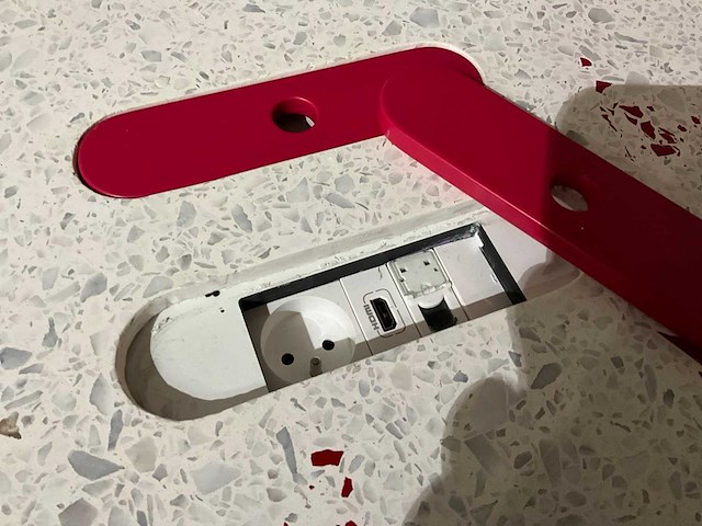 Ronde marmeren beurstafel - afbeelding 2 van  2