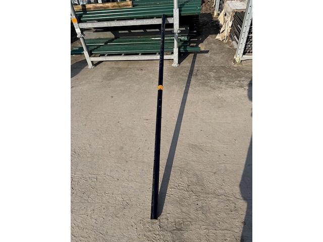 Ronde metalen palen - afbeelding 1 van  1