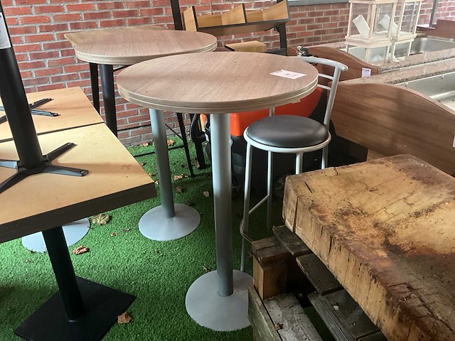 Ronde statafel + barstoelen (2x) - afbeelding 1 van  2