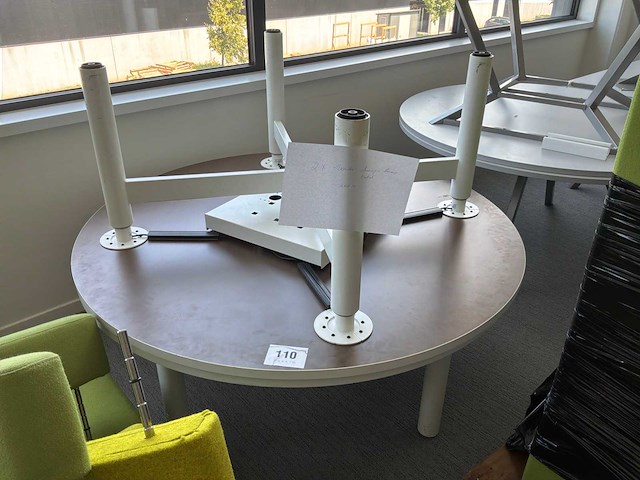 Ronde tafel (3x) - afbeelding 1 van  3