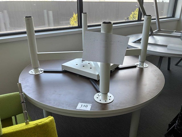 Ronde tafel (3x) - afbeelding 2 van  3