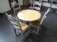Ronde tafel + 4 stoelen - afbeelding 1 van  3