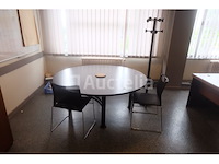 Ronde tafel + accessoires - afbeelding 1 van  6