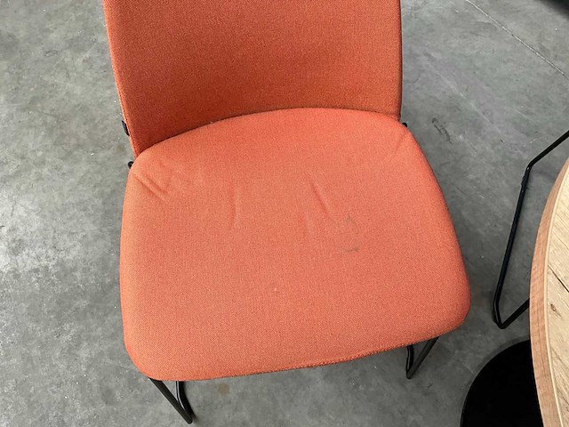 Ronde tafel met 3 inclass stoelen - afbeelding 5 van  6
