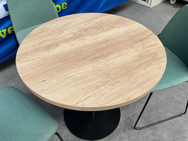 Ronde tafel met 3 inclass stoelen - afbeelding 2 van  8