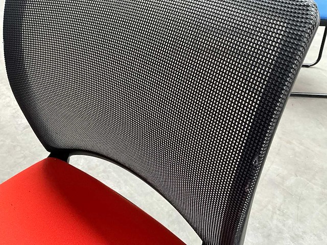 Ronde tafel met 3 stoelen - afbeelding 4 van  6