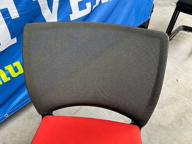 Ronde tafel met 3 stoelen - afbeelding 5 van  6