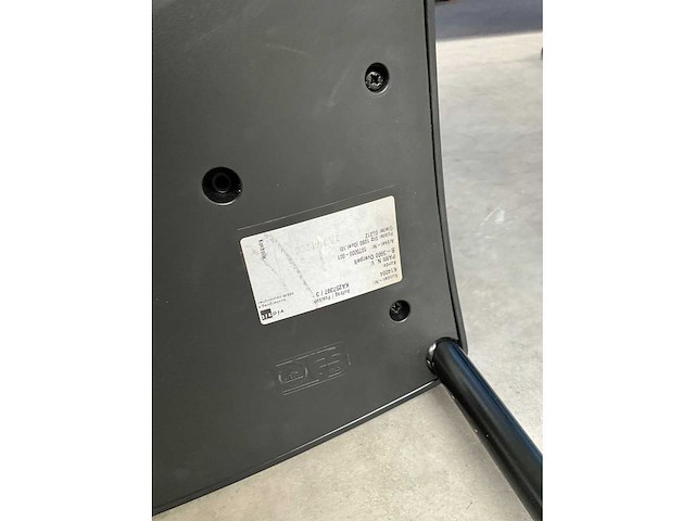 Ronde tafel met 3 stoelen - afbeelding 8 van  8