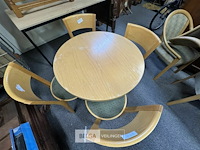 Ronde tafel met 4 stoelen - afbeelding 1 van  3