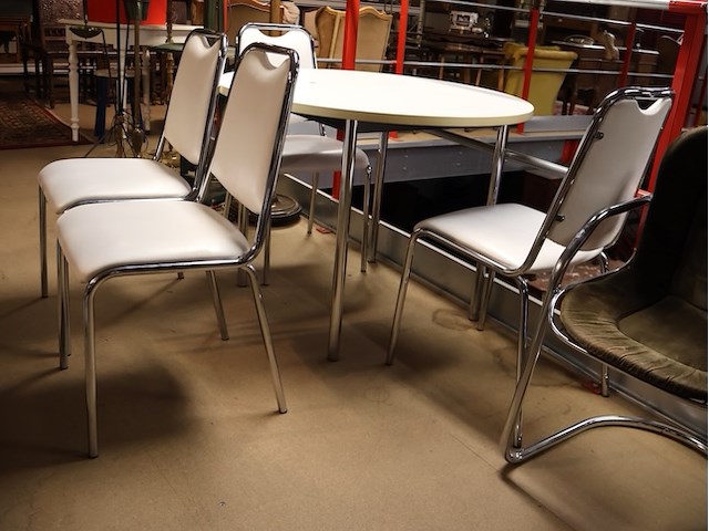 Ronde tafel met vier stoelen - afbeelding 3 van  6