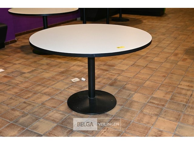 Ronde tafel op 1 poot - afbeelding 1 van  4