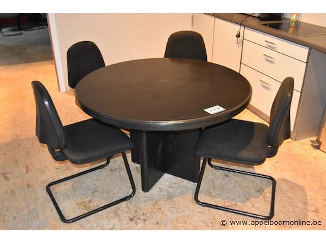 Ronde tafel vv 4 stoelen - afbeelding 1 van  1