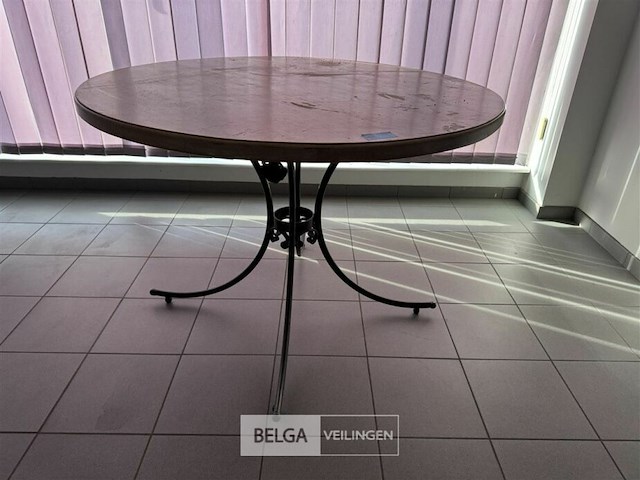 Ronde tafel - afbeelding 1 van  2