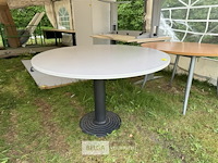 Ronde tafel - afbeelding 2 van  2