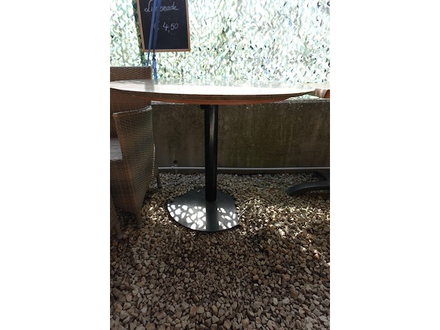 Ronde tafel - afbeelding 2 van  2