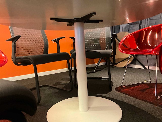 Ronde tafel - afbeelding 2 van  5