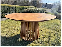 Ronde teak tuintafel (showroommodel) - afbeelding 1 van  2