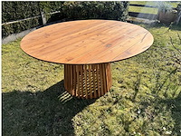 Ronde teak tuintafel (showroommodel) - afbeelding 2 van  2