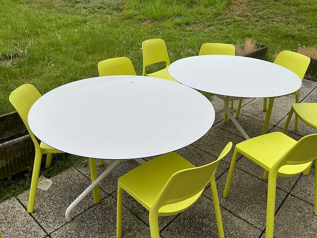 Ronde tuintafel (3x) + stoel (15x) - afbeelding 2 van  8