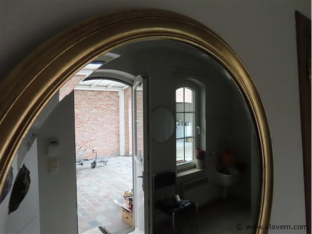 Ronde vergulde spiegel - afbeelding 2 van  3