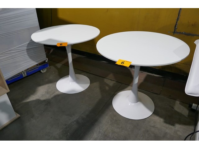 Ronde witte tafels 2 stuks - afbeelding 1 van  3