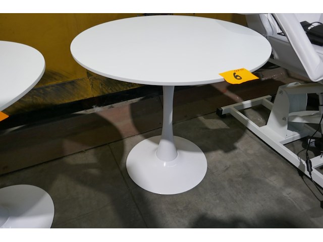 Ronde witte tafels 2 stuks - afbeelding 3 van  3