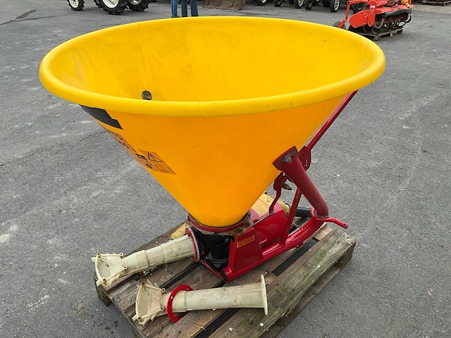 Rondini spto 350 gedragen kunstmeststrooier - afbeelding 2 van  9