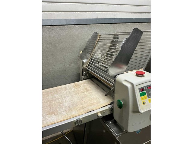 Rondo doge - deeg uitroltafel - afbeelding 6 van  8