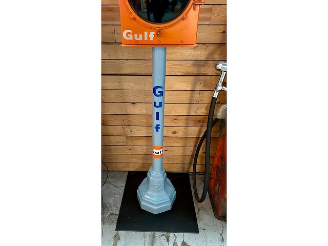 Rood licht hersteld in golfkleuren - diverse lichtapparatuur - afbeelding 5 van  11