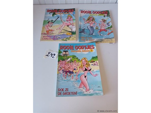 Rooie oortjes vakantiealbum. 3 stuks - afbeelding 1 van  4