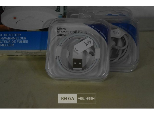 Rookdetector en 4 usb kabels - afbeelding 2 van  3